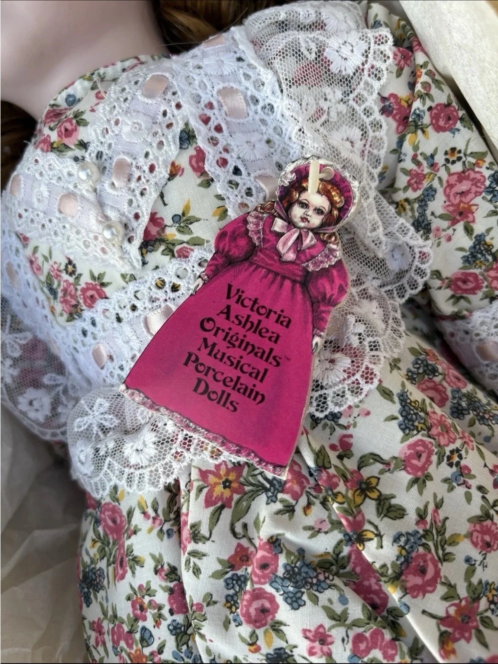 Victoria Ashlea Originals Porcelain Musical Collector Doll House Of Global Art 3